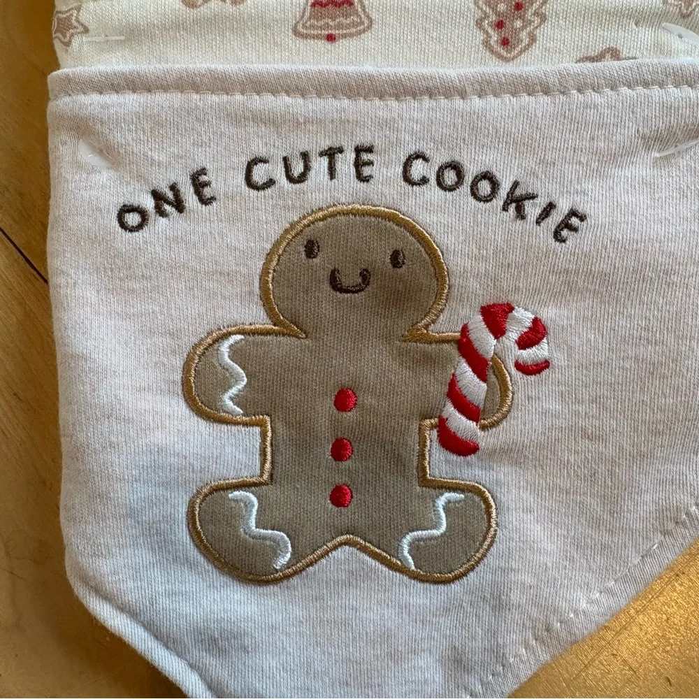 3 PC Christmas Bandana Bibs Snap Closure Gingerbread Red & White Size 0-12M